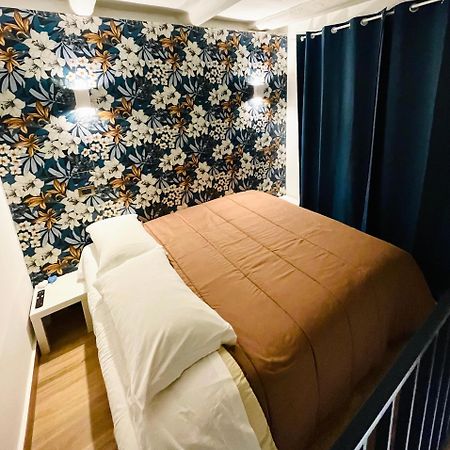Chiaia175 Hotel Наполи Екстериор снимка