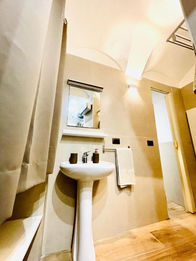 Chiaia175 Hotel Наполи Екстериор снимка